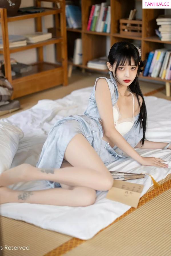   [XiuRen]高清写真图 2025.05.15 No.10278 茂木希子 日式旗袍第39张图片